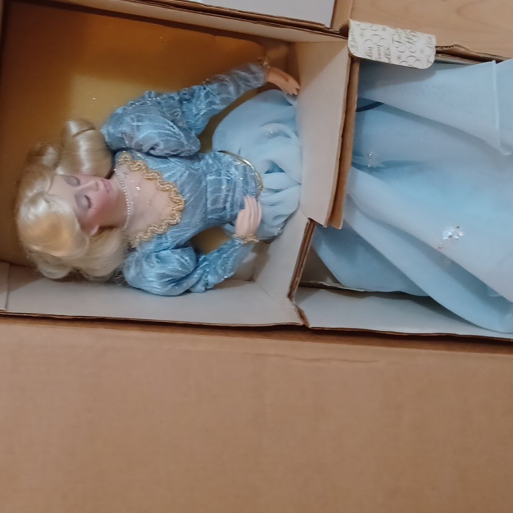 Franklin Heirloom Doll Sleeping Beauty